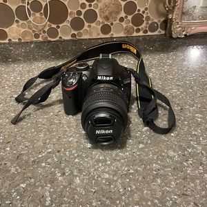 Nikon camera D3200 with extra lens